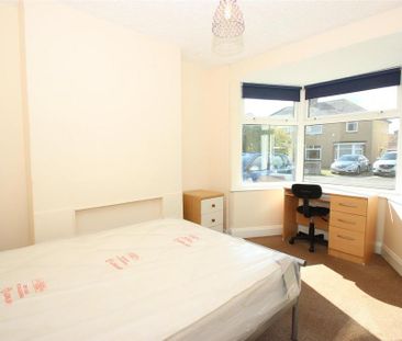 1 bedroom in a house share to rent - Photo 4