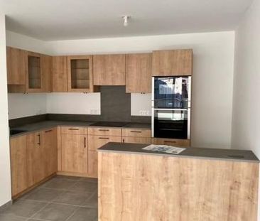 Centre Ville - T3 avec terrasse et garage - Photo 2