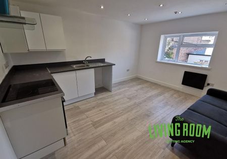 1 bedroom flat to rent - Photo 2