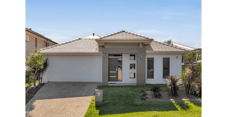 Perfectly Laid Out Family Home - Photo 2