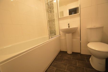 Lowestoft Drive, Slough, Berkshire,SL1 - Photo 5