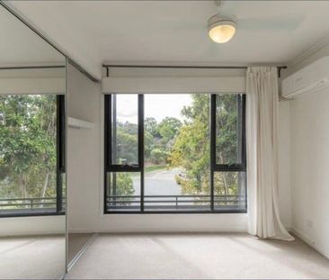 Robina - Photo 2