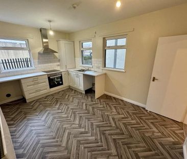 Unit 2, 50 Castleton Gardnes, Belfast, BT15 3BY - Photo 5