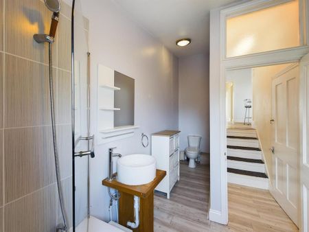 2 bedroom maisonette to rent - Photo 2