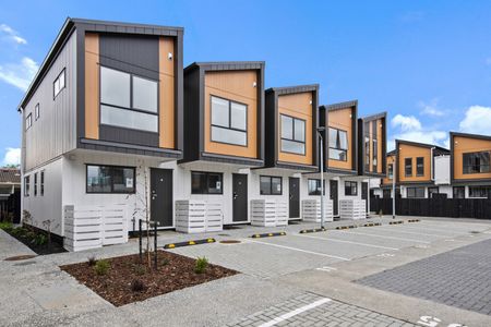 13 Red Arches Road, Henderson - Photo 4