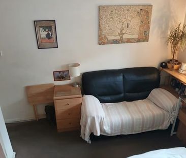 Room in a Shared House, The Vale, W3 - Photo 1