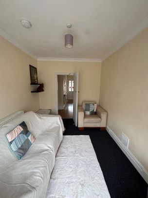 5 bedroom detached house to rent - Photo 1