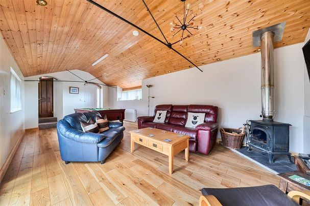 3 bedroom barn conversion to rent - Photo 1