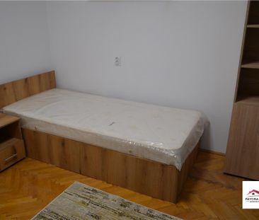 Ap. 2 Camere Mobilat si Utilat cu Parcare Privata Zona 7 Noiembrie - Fotografie 4