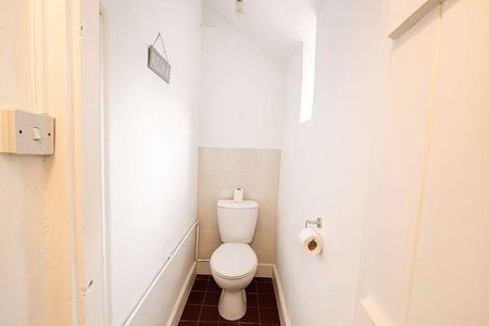 4 bedroom terraced house to rent - Photo 4