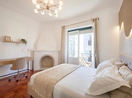 Rua da Palmeira, Lisbon, Lisbon 1200-219 - Photo 3