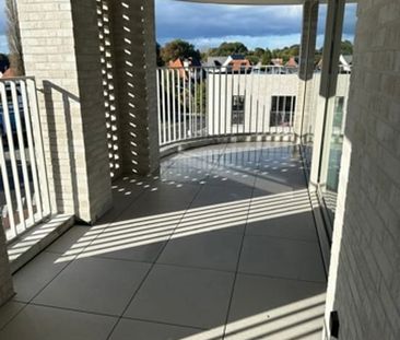 Appartement te huur - Photo 1