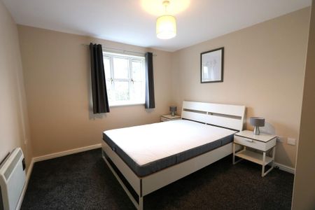 2 bedroom flat to rent - Photo 4