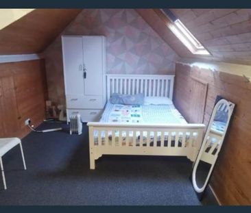 1 bedroom in a house share to rent - Photo 5