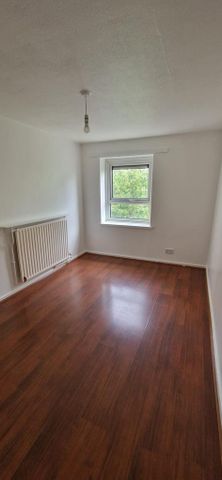 3 bedroom maisonette to rent - Photo 4