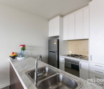 GENEROUS SIZE APARTMENT IN CBD - FURNISHED - Photo 6