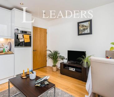 1 bedroom flat to rent - Photo 3