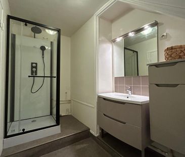 Location studio avec mezzanine en hyper centre - Photo 3