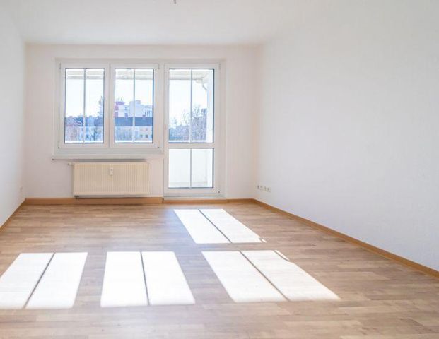 3-Raum-Wohnung mit Balkon im Zentrum - Photo 1