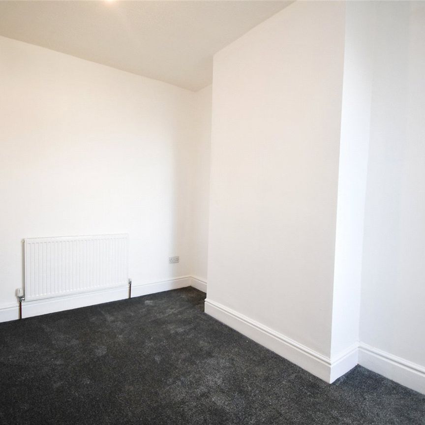 Poulton Road, CH44 9DL, Wallasey - Photo 1