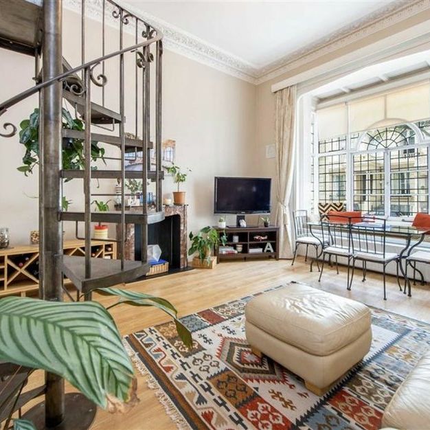 Inverness Terrace - Photo 1