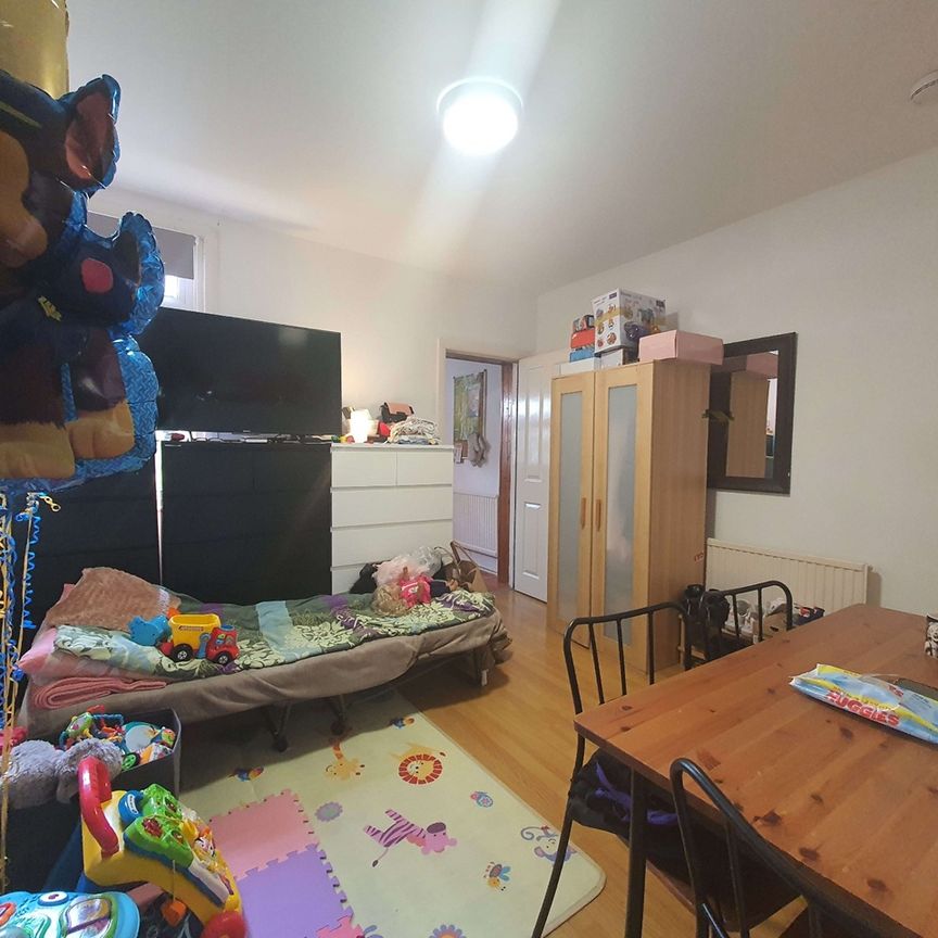 1 Bed Flat, Liverpool Road, RG1 - Photo 1