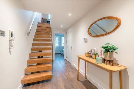 2 bedroom penthouse to rent - Photo 3