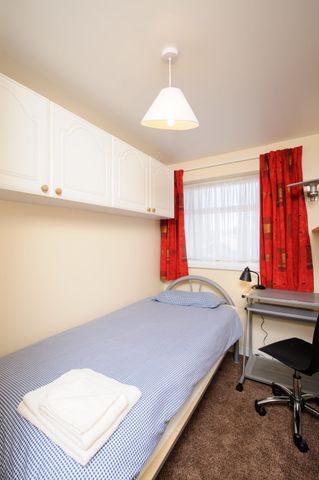 The Silvers, Broadstairs (1) Kent CT10 2PF - Photo 2