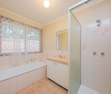 Neat 2-bedroom Unit available for rent **Available 20/11/2025 - Photo 3