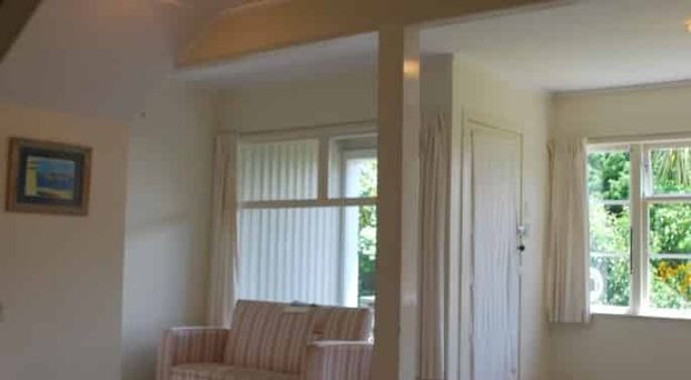 LOVELY THREE BEDROOM VILLA CONVERSION IN MT EDEN - Photo 1