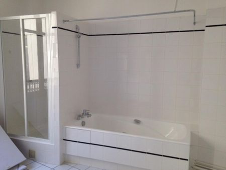 location Appartement T6 DE 222.35m² À PARIS - Photo 4