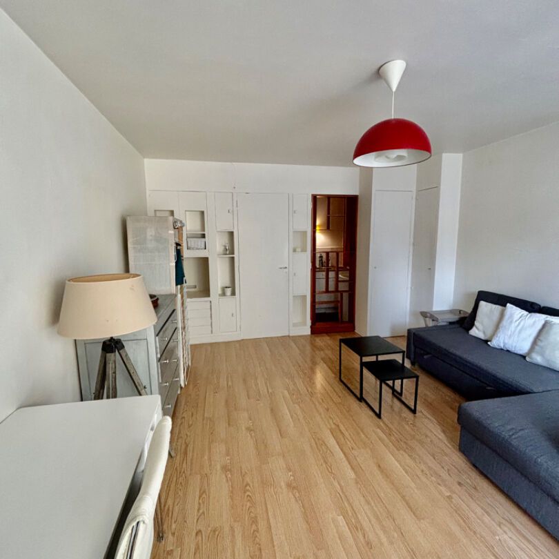 Appartement Paris 1 pièce(s) 28 m2 - Photo 1