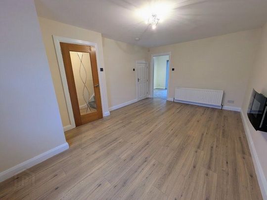 4 Strone Park, Dundonald, Belfast, BT16 1UW - Photo 1