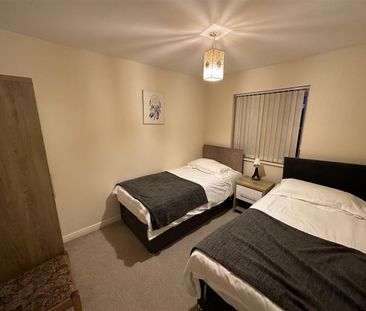 3 Bedroom Semi-Detached House for rent in Harris Road, Armthorpe, D... - Photo 2