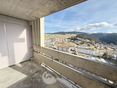 A panoramic view - 3 months of net rent offered - Photo 5