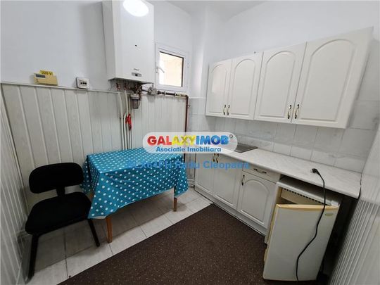 Inchiriere apartament 3 camere, Ploiesti, zona ultracentrala - Photo 1