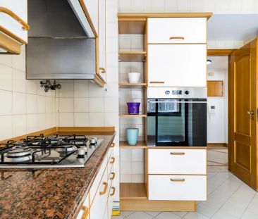 2-bedroom apartment for rent in Cascais, professionals only - Photo 4