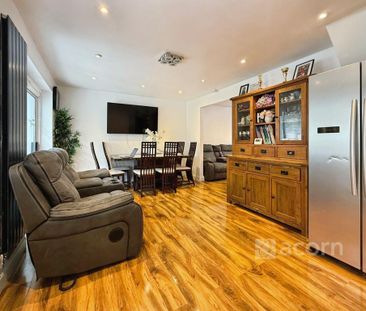 4 bedroom semi-detached house to rent - Photo 2