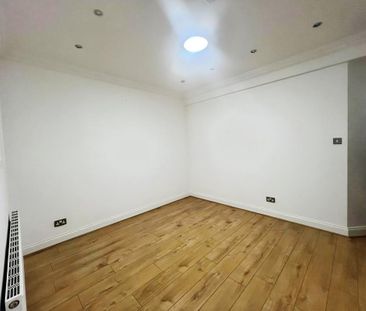 4 bedroom terraced house to rent - Photo 3