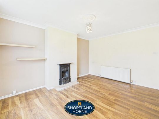 2 bedroom maisonette to rent - Photo 1