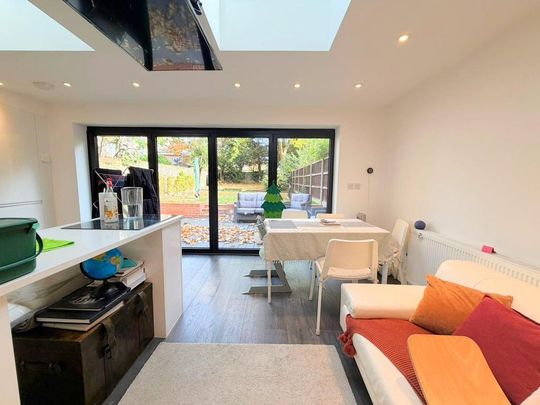 3 bedroom apartment to rent - Photo 1