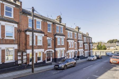 Theatre Street, London SW11 - Photo 2