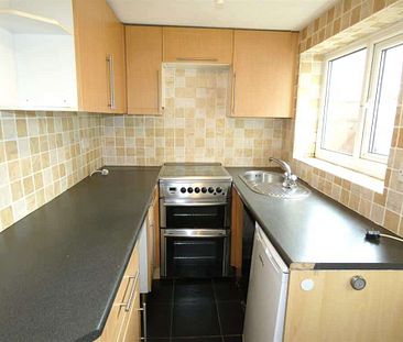 2 Bedroom Terrace House to Rent in Higher Walton - Photo 4