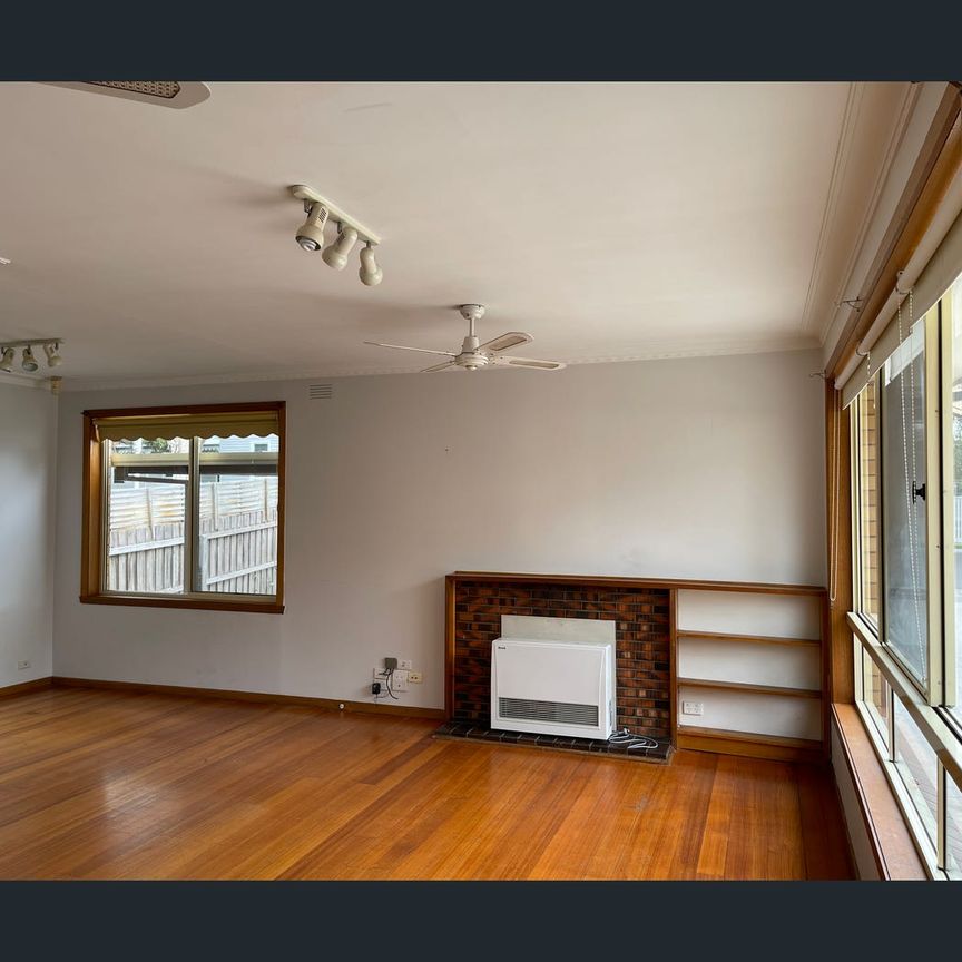 1/37-39 Clarke Street, Newtown, Vic 3220 - Photo 1