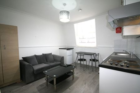 1 Bed Flat, London, W2 - Photo 2