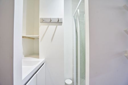 CERES B Roommate 4 Bedrooms at Reims - Photo 5