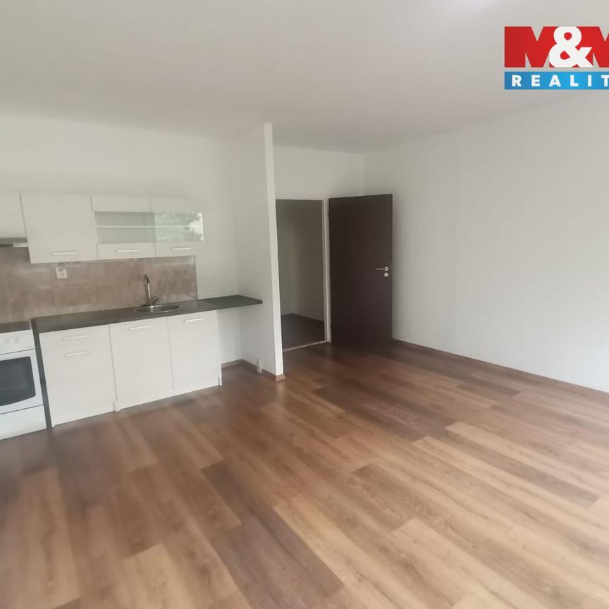 Pronájem bytu 1+kk a garsoniéry 32 m², Obvodová 759, Ústí nad Labem - Photo 1