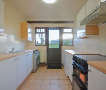 3 bedroom detached house to rent - Photo 2