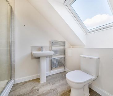 3 bedroom detached house to rent - Photo 6