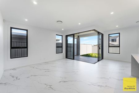 Home For Rent - Photo 3